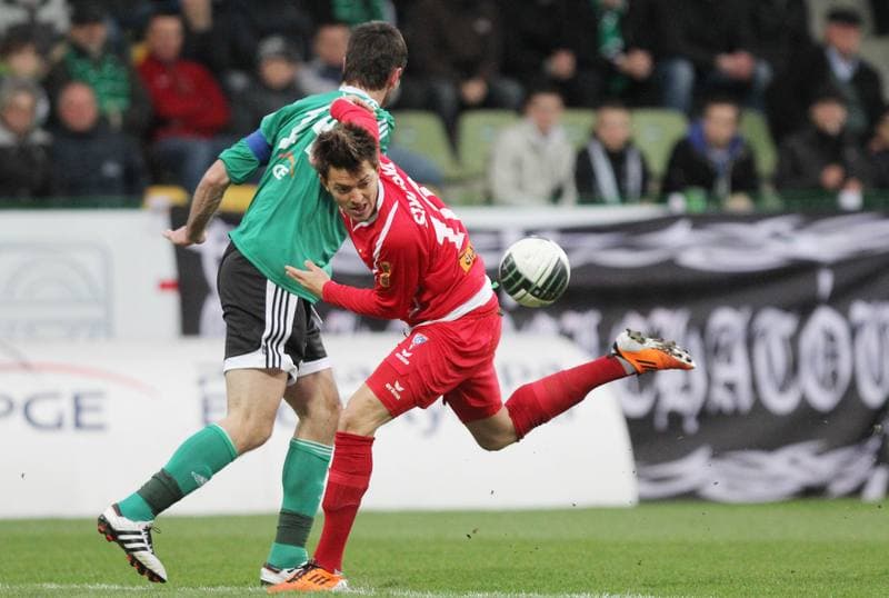 Football. Belchatow Ekstraklasa. GKS Belchatow - Gornik Zabrze. 08.04.2011