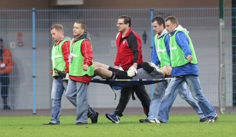 Football. I liga. Piast Gliwice - Olimpia Grudziadz. 22.04.2012