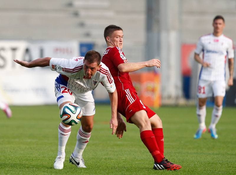 Football. PKO BP Ekstraklasa. Gornik Zabrze - Piast Gliwice. 01.12.2015