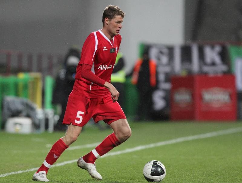 Football. Belchatow Ekstraklasa. GKS Belchatow - Gornik Zabrze. 08.04.2011