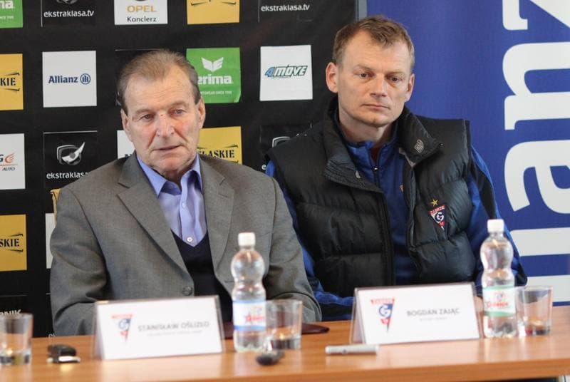 Football. Gornik Zabrze. Press Conference. 14.04.2011