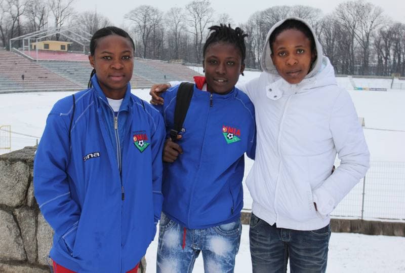 Football. Unia Raciborz. Testowane zawodniczki. 11.02.2013