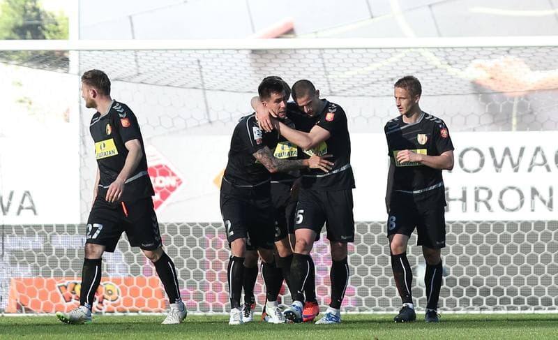 Football. PKO BP Ekstraklasa. Termalica Bruk-Bet Nieciecza - Korona Kielce. 02.04.2016
