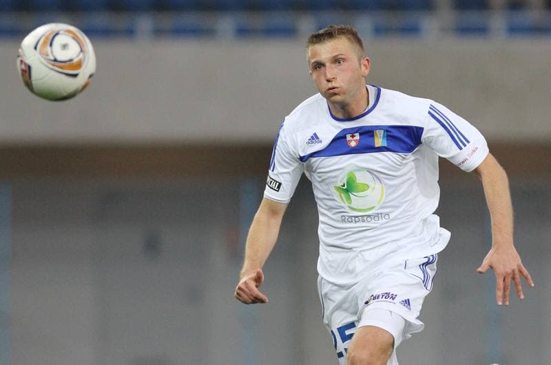 Football. I liga. Piast Gliwice - Olimpia Elblag. 18.04.2012