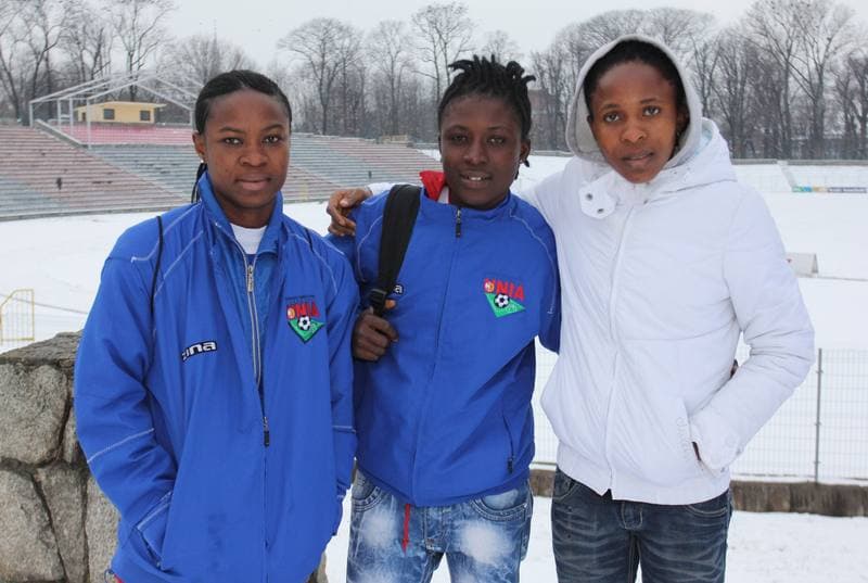 Football. Unia Raciborz. Testowane zawodniczki. 11.02.2013