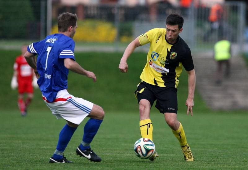 Football. IV Liga Slaska Gr I. Przyszlosc Ciochowice - Ruch Radzionkow. 12.05.2015