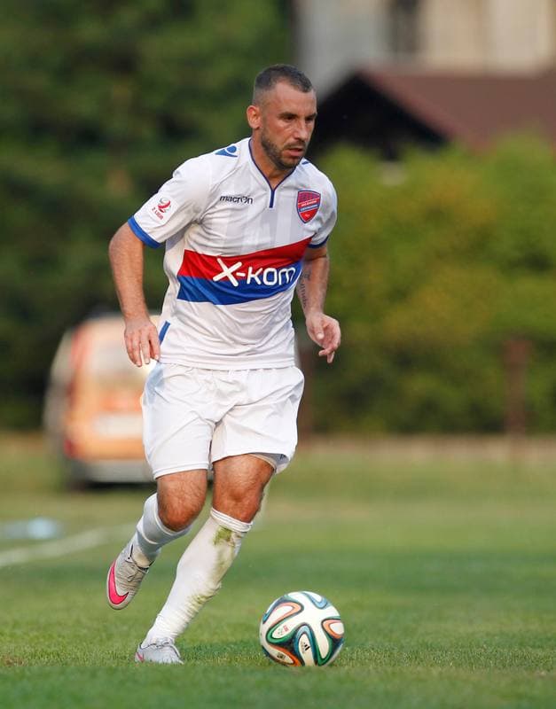 Football. II Liga. Nadwislan Gora - Rakow Czestochowa. 09.08.2015