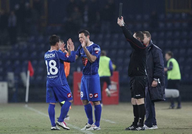 Football. PKO BP Ekstraklasa. Ruch Chorzow - GKS Belchatow. 12.03.2011