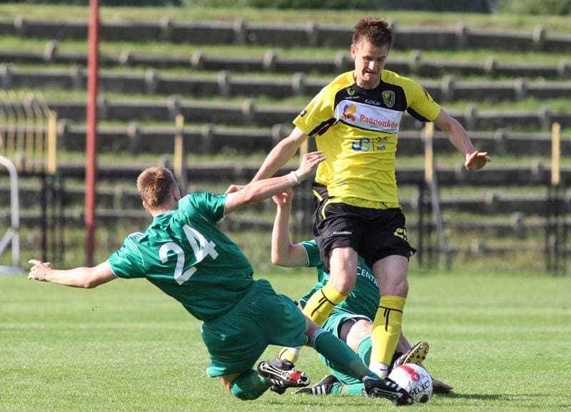 Football. Bytom I liga. Ruch Radzionkow - GKS Katowice. 19.09.2010
