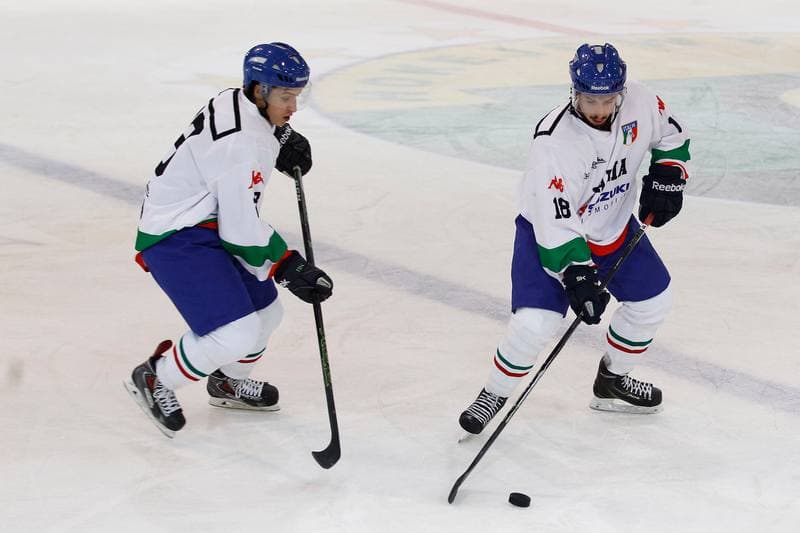 Ice Hockey. EIHC. France - Italy. 18.12.2015