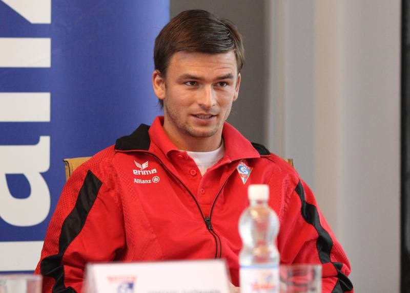 Football. Gornik Zabrze. Press Conference. 14.04.2011