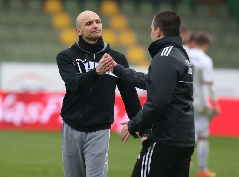 Football. I Liga. GKS Belchatow - Zaglebie Sosnowiec. 10.04.2016