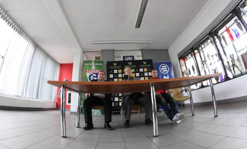 Football. Gornik Zabrze. Press Conference. 19.04.2011