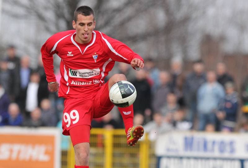 Football. Sparing. Gwarek Tarnowskie Gory - Gornik Zabrze. 11.04.2012