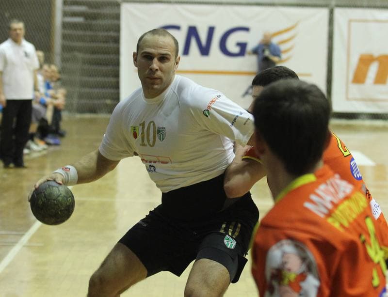Handball. Noworoczny Turniej Pilki Recznej. NMC Powen Zabrze - Piotrkowianin Piotrkow Trybunalski. 13.01.2012