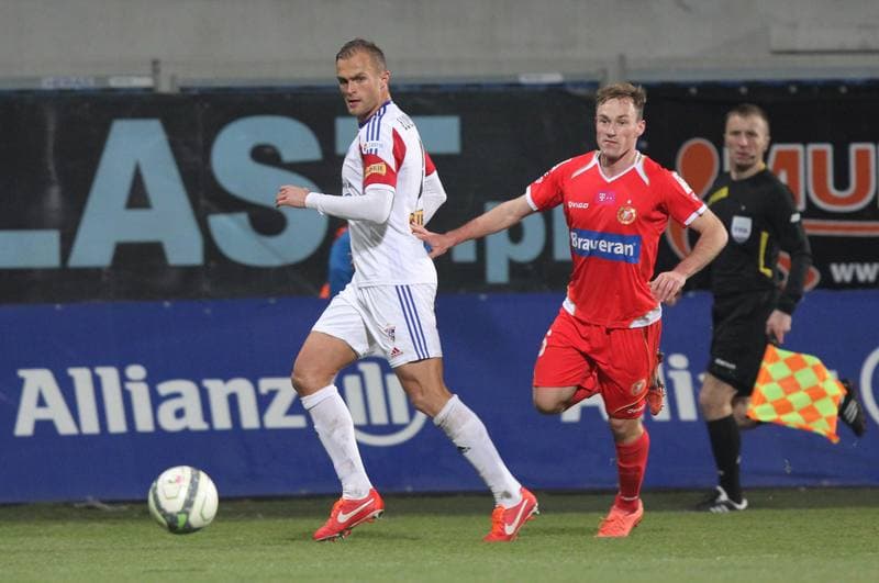 Football. T-Mobile Ekstraklasa. Gornik Zabrze - Widzew Lodz. 03.12.2013