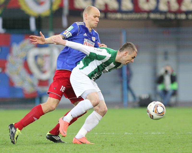 Football. I liga. Piast Gliwice - Olimpia Grudziadz. 22.04.2012