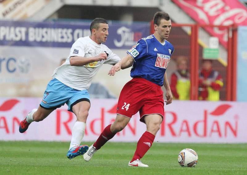 Football. Sparing. Piast Gliwice - Kolejarz Stroze. 10.03.2012