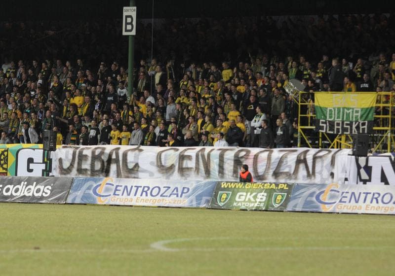 Football. I liga. GKS Katowice - Ruch Radzionkow. 17.03.2012