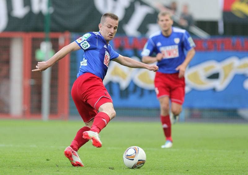 Football. I liga. Piast Gliwice - Dolcan Zabki. 09.05.2012