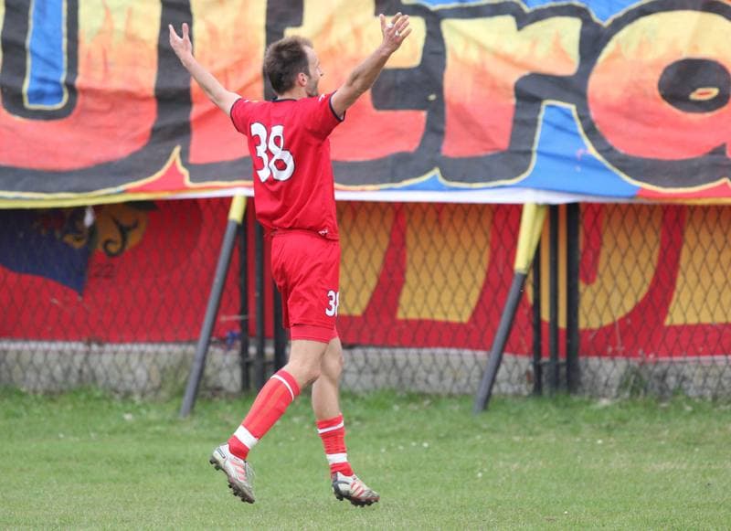 Football. Bytom I liga. Ruch Radzionkow - Odra Wodzislaw Slaski. 17.04.2011