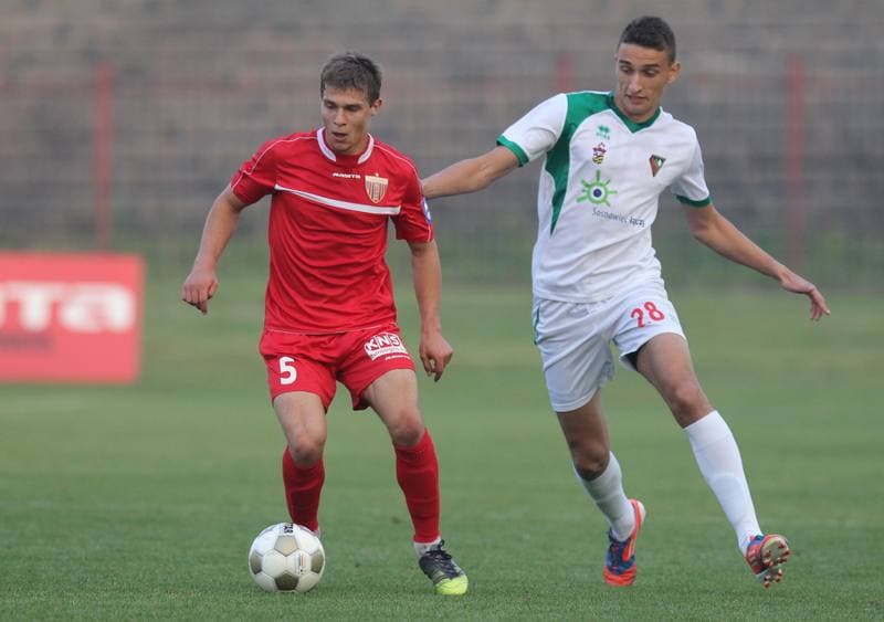 Football. II Liga Grupa Zachodnia. Polonia Bytom - Zaglebie Sosnowiec. 12.10.2013