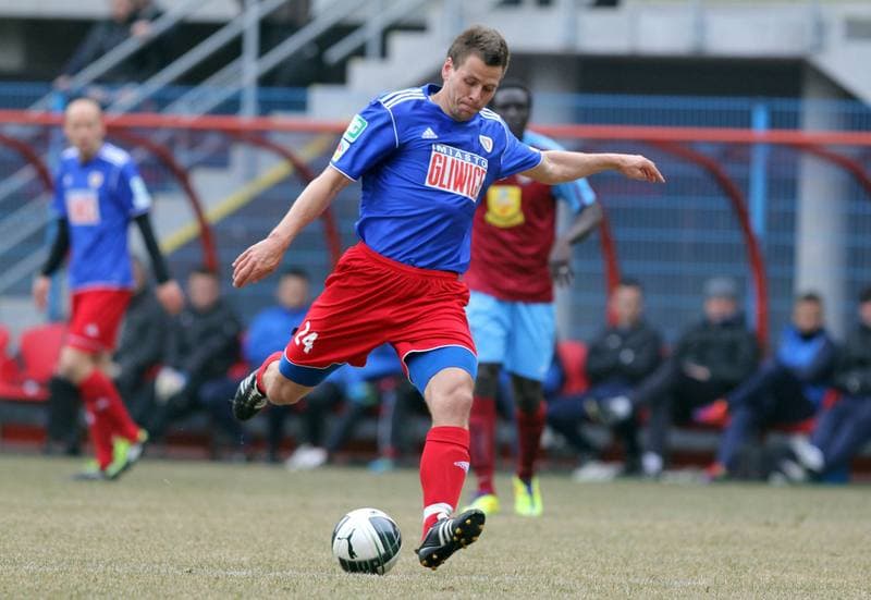 Football. Sparing. Piast Gliwice - Kolejarz Stroze. 10.03.2012