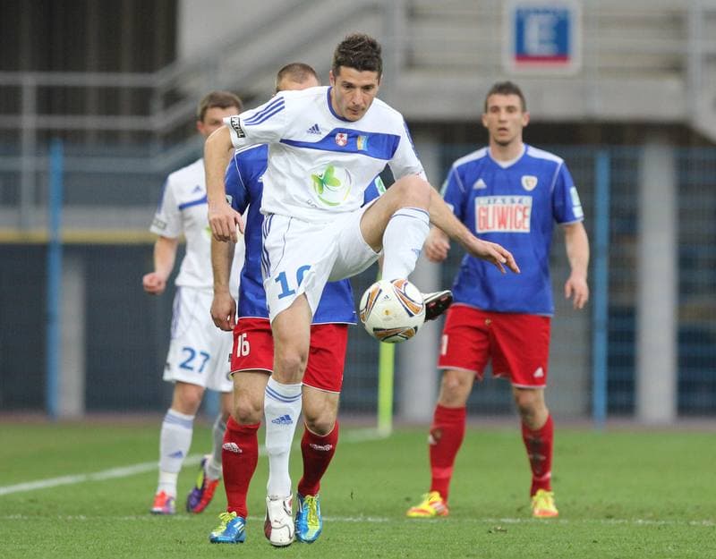 Football. I liga. Piast Gliwice - Olimpia Elblag. 18.04.2012