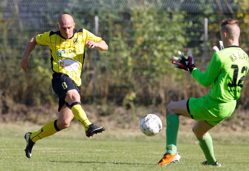 Football. IV Liga. Slavia Ruda Slaska - Ruch Radzionkow. 03.10.2015