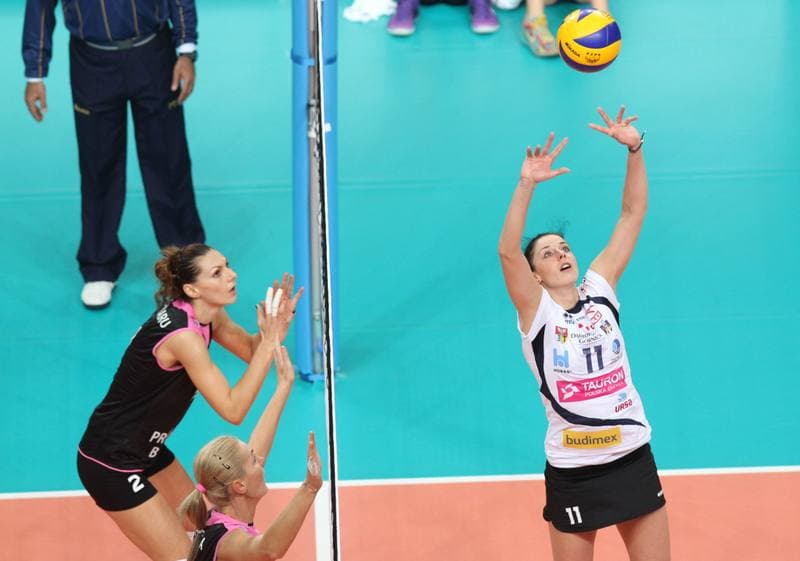 Volleyball. Women's Champions League. MKS Dabrowa Gornicza - Stiinta Bacau. 23.10.2013