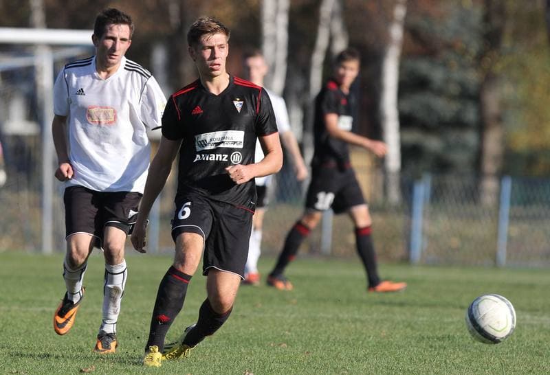 Football. III Liga. Gornik II Zabrze - Czarny Otmuchow. 26.10.2013