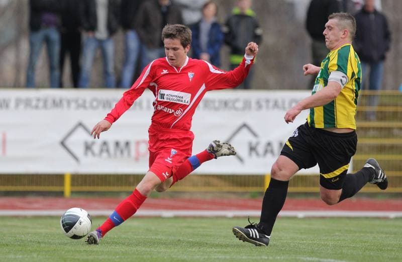 Football. Sparing. Gwarek Tarnowskie Gory - Gornik Zabrze. 11.04.2012