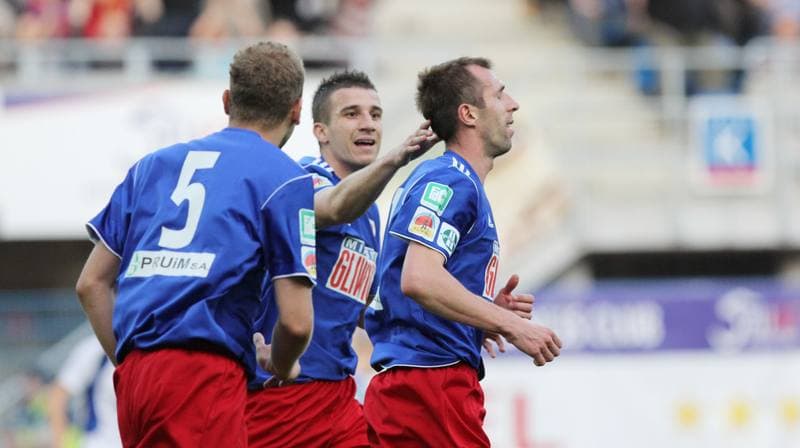 Football. I liga. Piast Gliwice - Dolcan Zabki. 09.05.2012