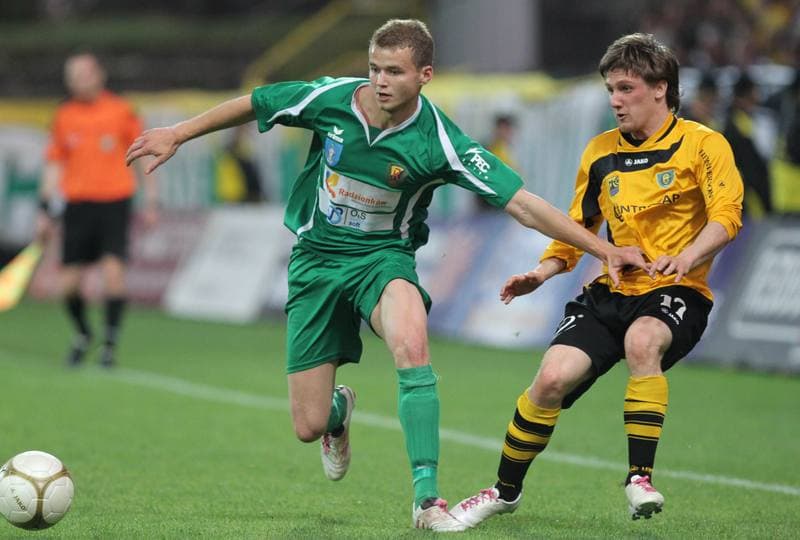 Football. I liga. GKS Katowice - Ruch Radzionkow. 17.03.2012