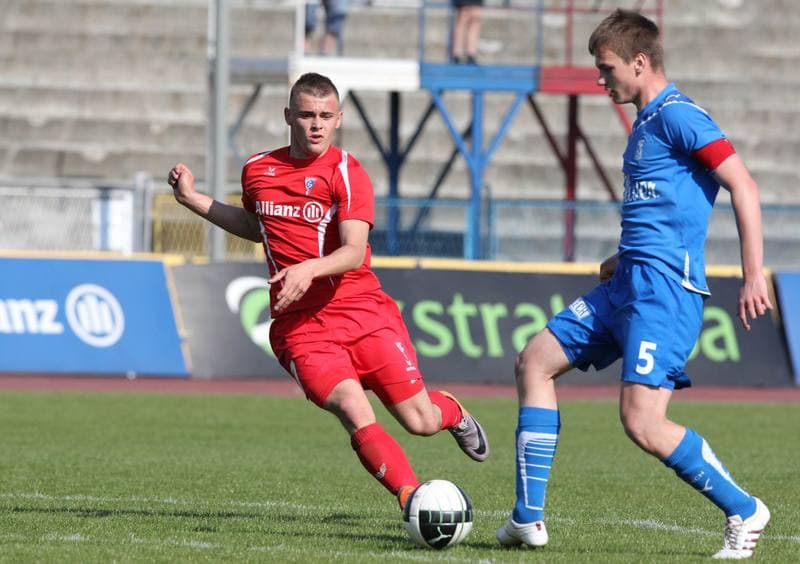 Football. Mloda Ekstraklasa. Gornik Zabrze - Lech Poznan. 08.05.2011