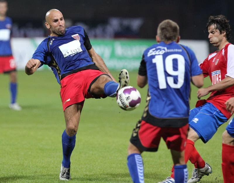 Football. Sparing. Polonia Bytom - Piast Gliwice. 19.02.2011