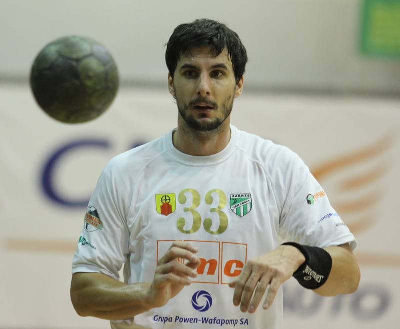Handball. Noworoczny Turniej Pilki Recznej. NMC Powen Zabrze - Piotrkowianin Piotrkow Trybunalski. 13.01.2012