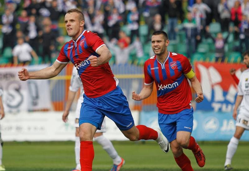 Football. II Liga. Rozwoj Katowice - Rakow Czestochowa. 24.05.2015