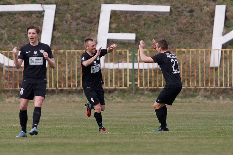 Football. II liga. Rozwoj Katowice - Radomiak Radom. 04.04.2018