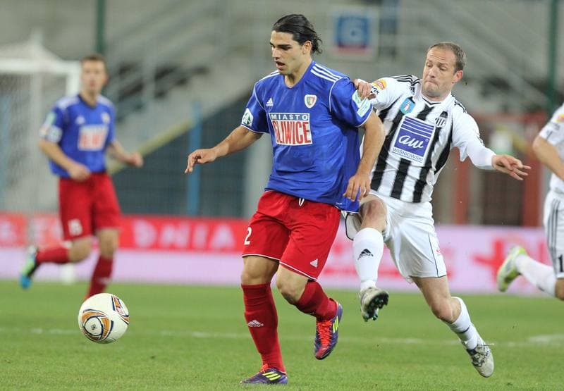 Football. I liga. Piast Gliwice - Sandecja Nowy Sacz. 04.04.2012