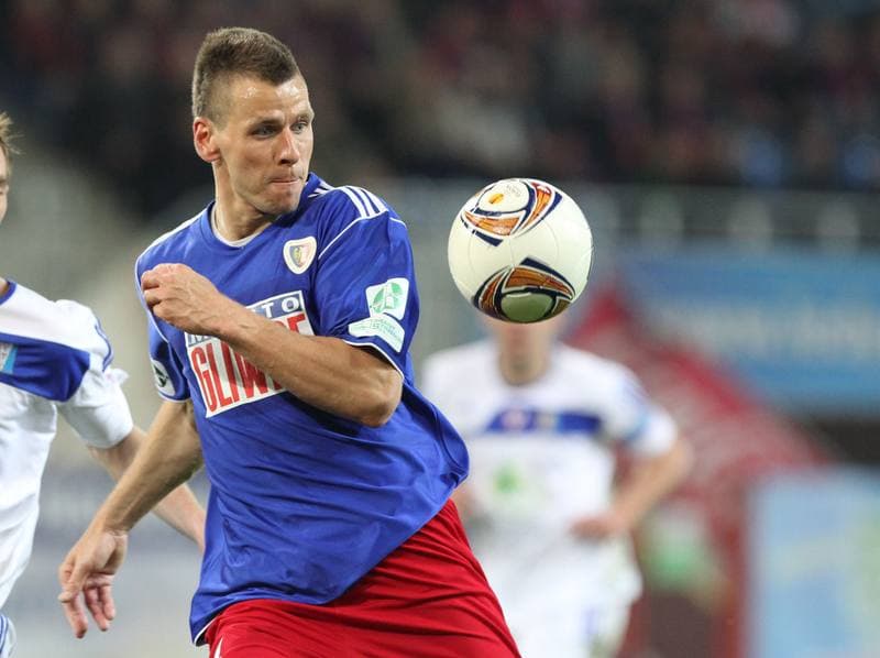 Football. I liga. Piast Gliwice - Olimpia Elblag. 18.04.2012