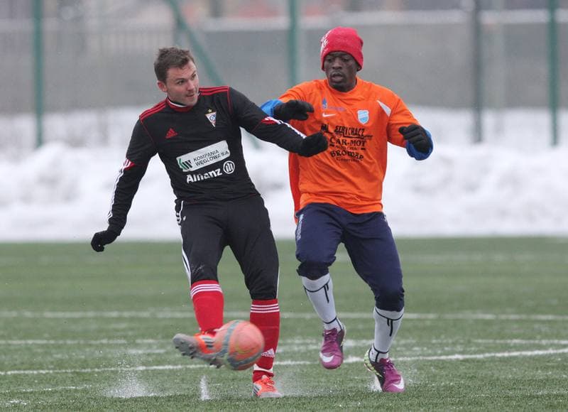 Football. Sparing. Gornik Zabrze - LZS Piotrowka. 25.01.2013