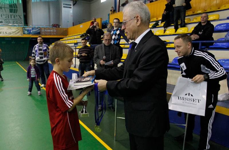 Football. X Halowy Turniej Trampkarzy im Redaktora Stanislawa Penara. Individual Awards. 21.12.2013