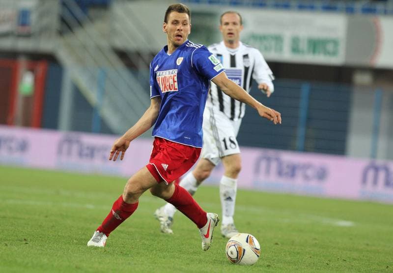 Football. I liga. Piast Gliwice - Sandecja Nowy Sacz. 04.04.2012