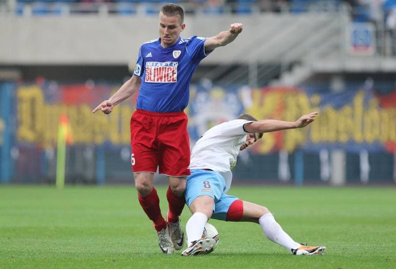Football. I liga. Piast Gliwice - Kolejarz Stroze. 12.05.2012