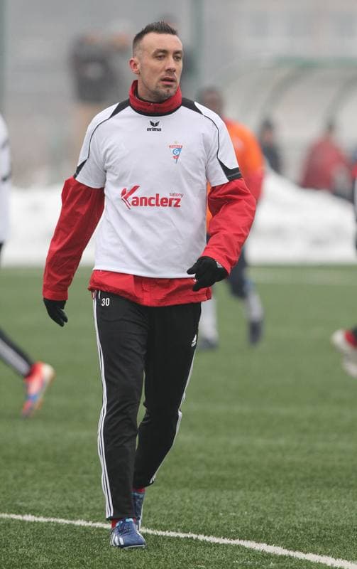Football. Sparing. Gornik II Zabrze - LZS Piotrowka. 23.02.2013