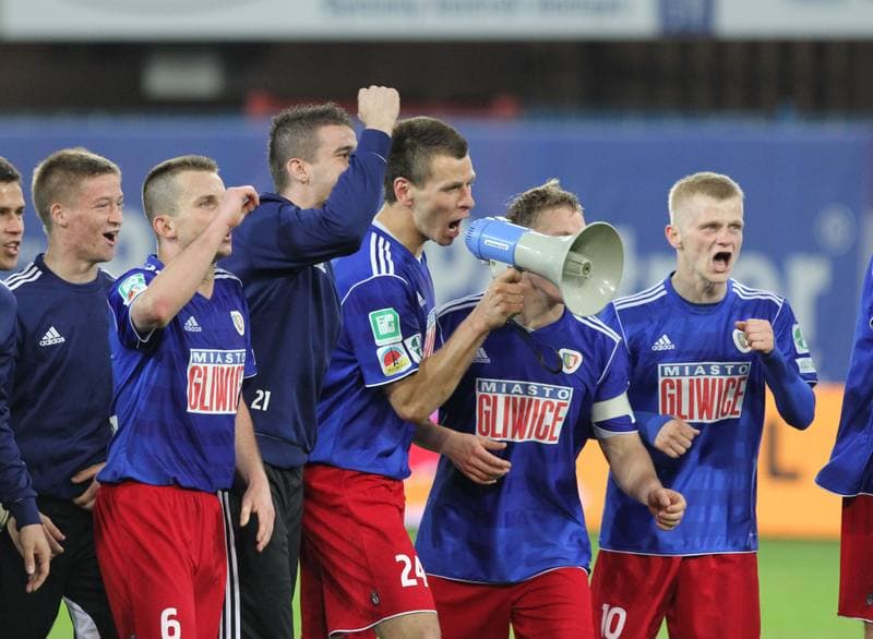 Football. I liga. Piast Gliwice - Kolejarz Stroze. 12.05.2012