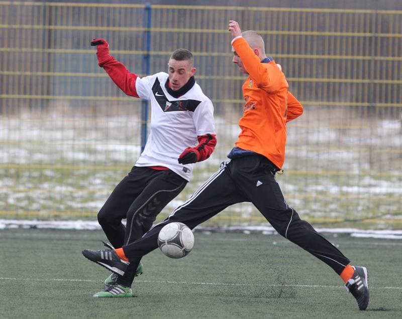 Football. Tychy Sparing. GKS Tychy - Puszcza Niepolomice. 09.02.2013