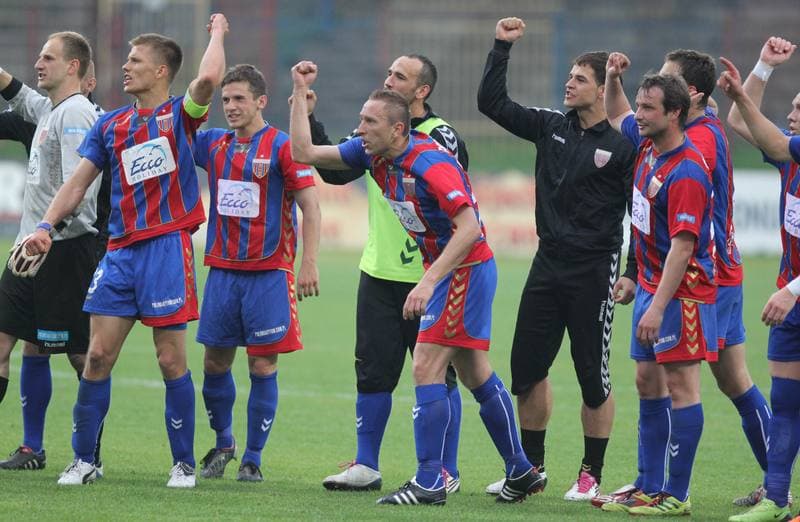 Football. Ekstraklasa. Polonia Bytom - Jagiellonia Bialystok. 30.04.2011