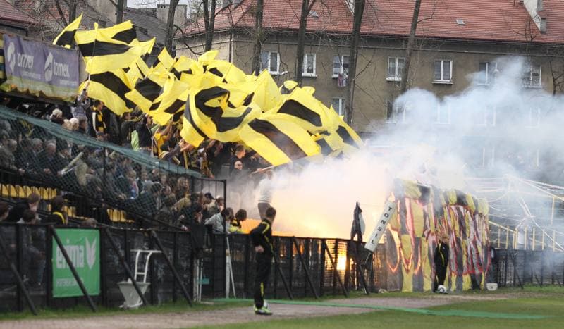 Football. Bytom I liga. Ruch Radzionkow - Odra Wodzislaw Slaski. 17.04.2011